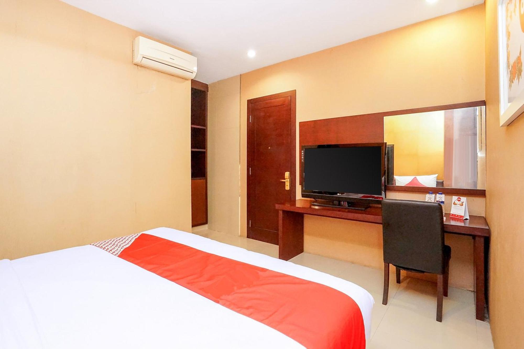 Istana Permata Ngagel Hotel Surabaya Ngoại thất bức ảnh