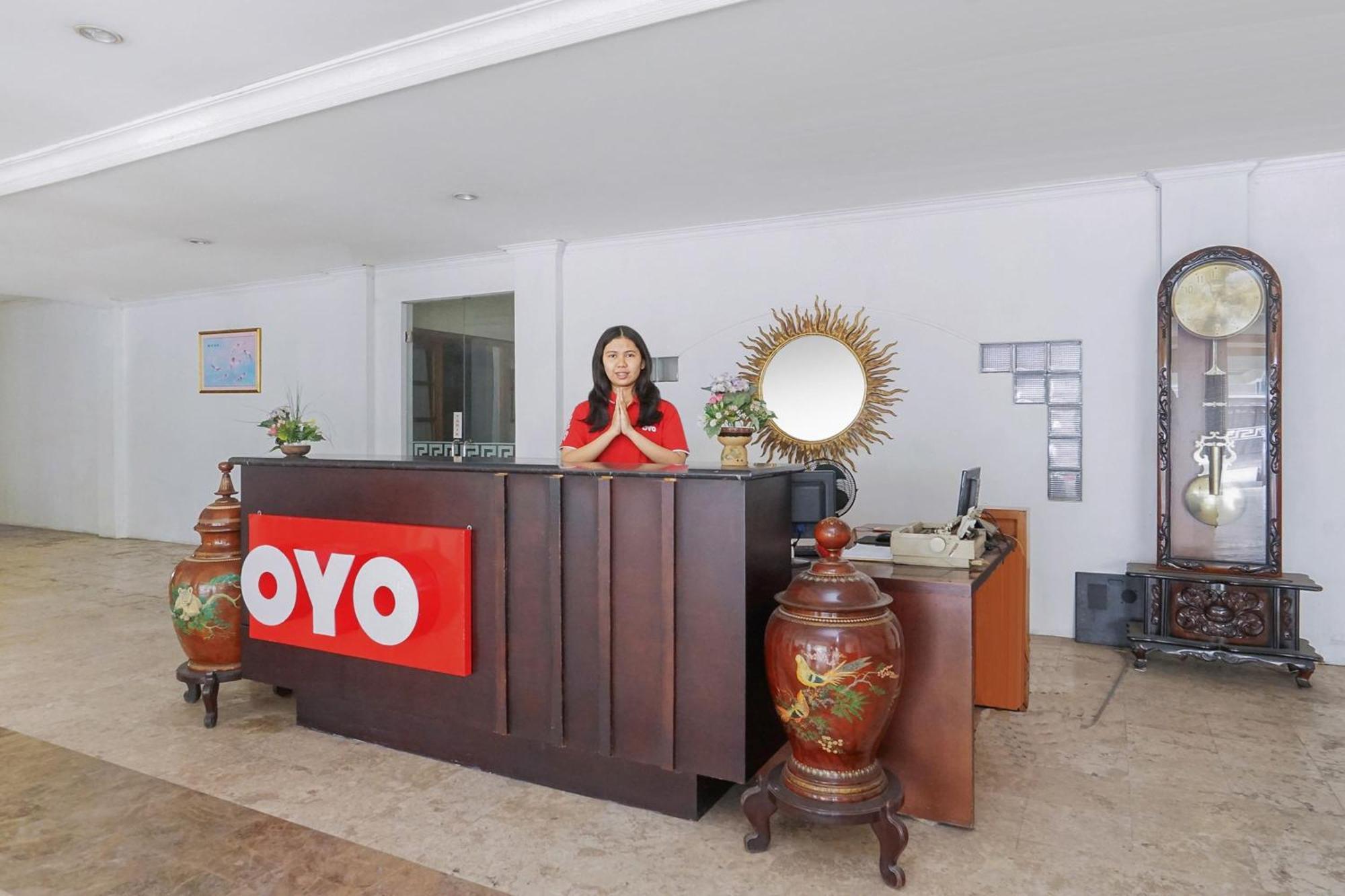Istana Permata Ngagel Hotel Surabaya Ngoại thất bức ảnh