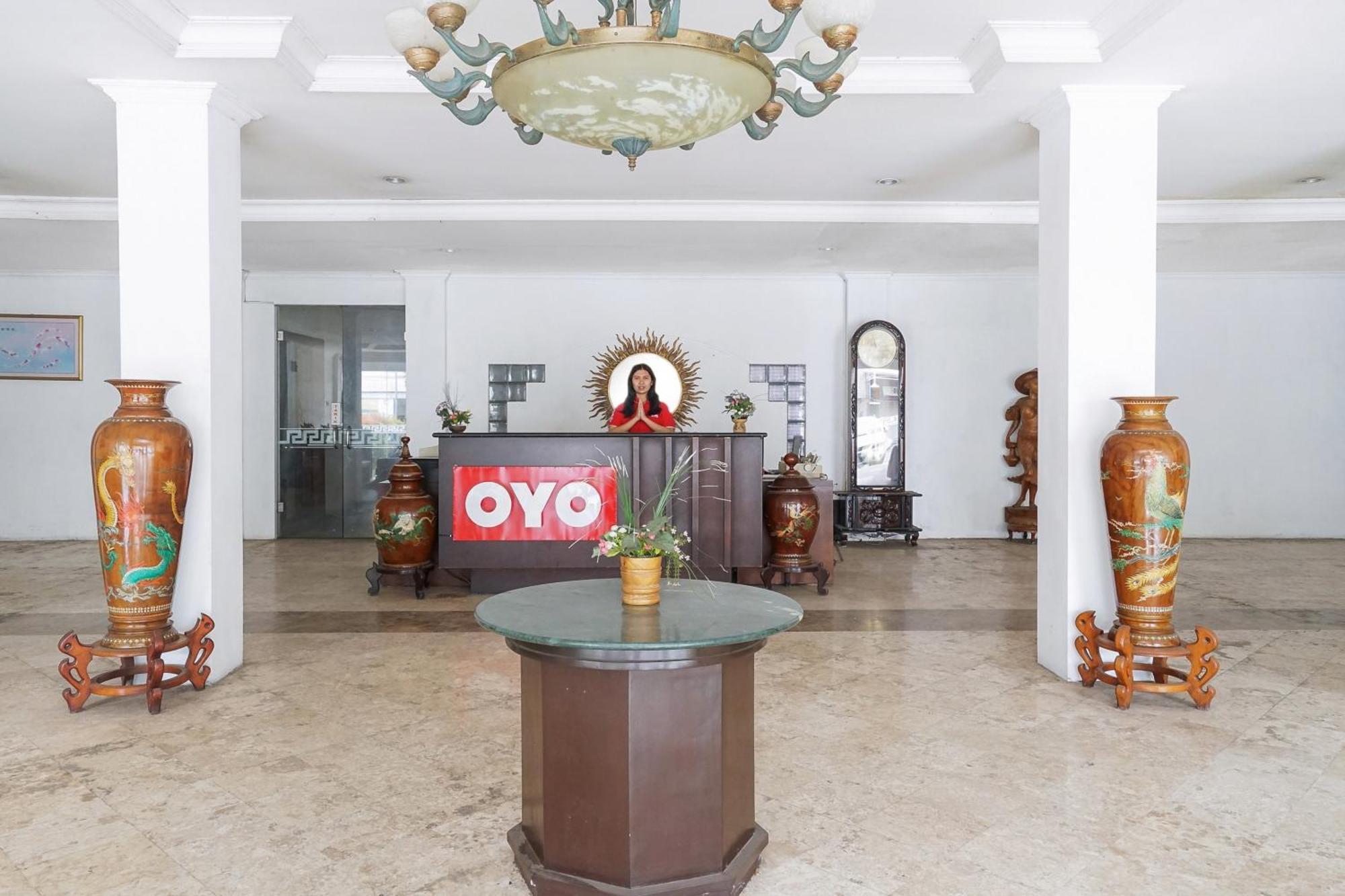 Istana Permata Ngagel Hotel Surabaya Ngoại thất bức ảnh
