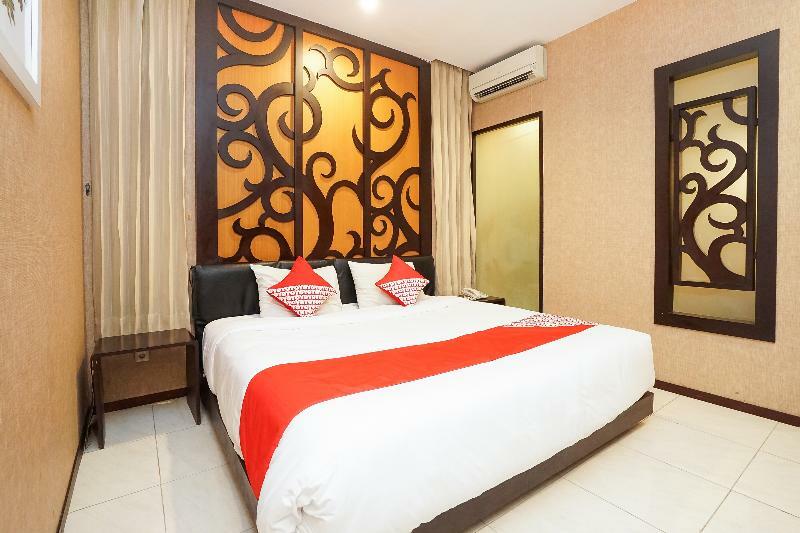 Istana Permata Ngagel Hotel Surabaya Ngoại thất bức ảnh