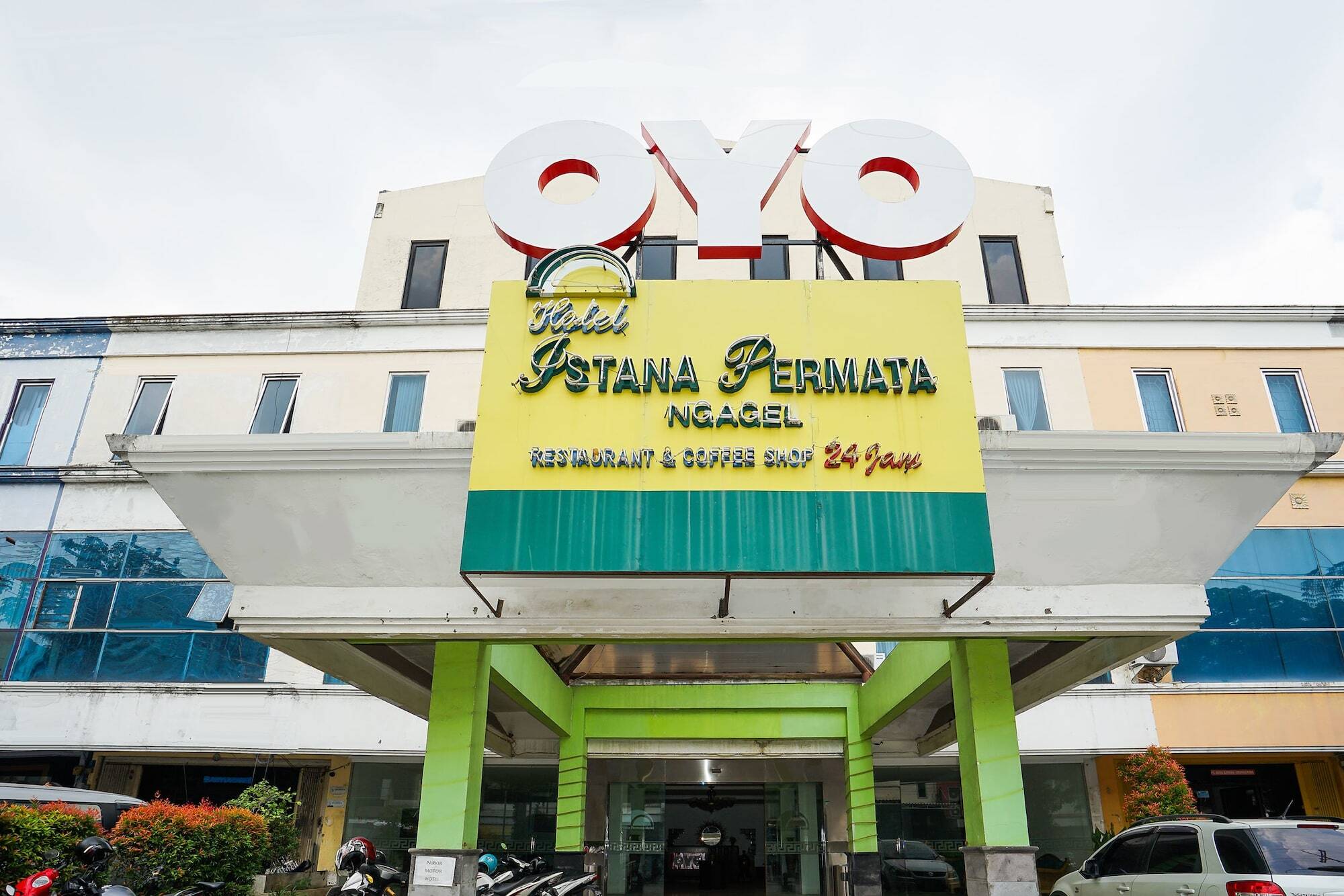 Istana Permata Ngagel Hotel Surabaya Ngoại thất bức ảnh
