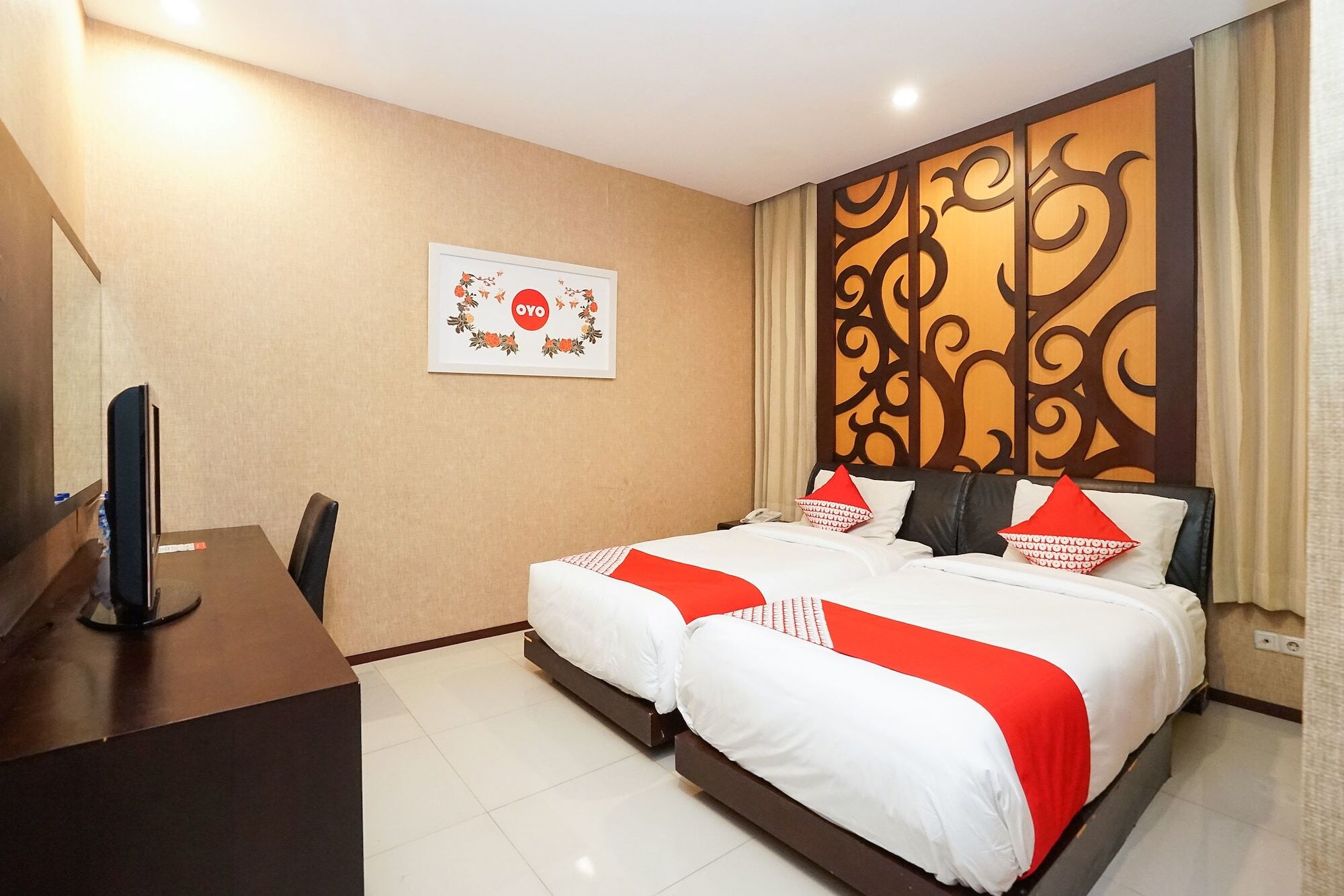 Istana Permata Ngagel Hotel Surabaya Ngoại thất bức ảnh