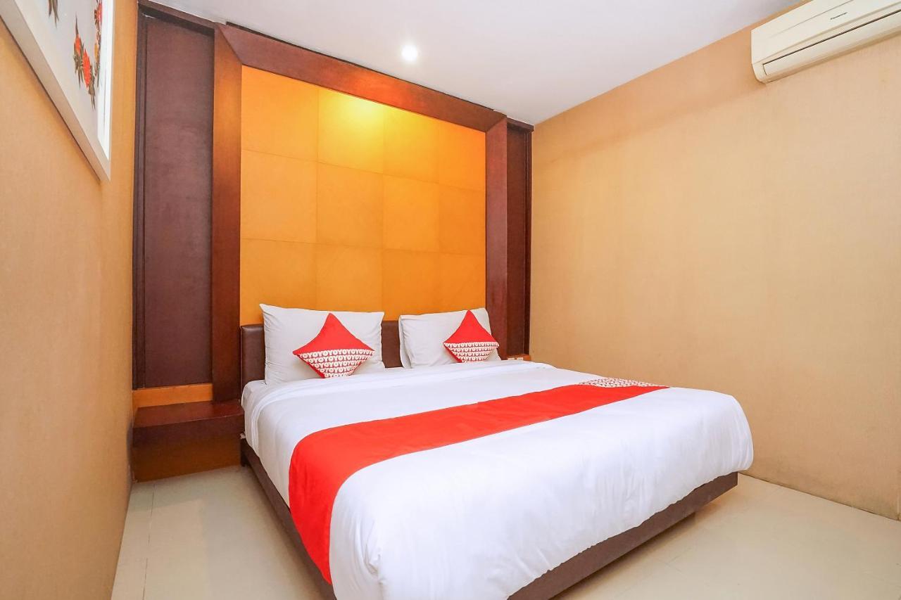 Istana Permata Ngagel Hotel Surabaya Ngoại thất bức ảnh