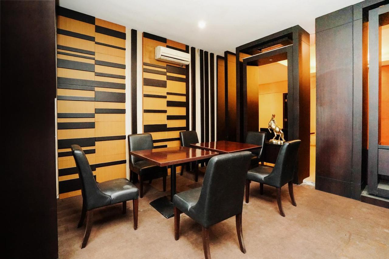 Istana Permata Ngagel Hotel Surabaya Ngoại thất bức ảnh