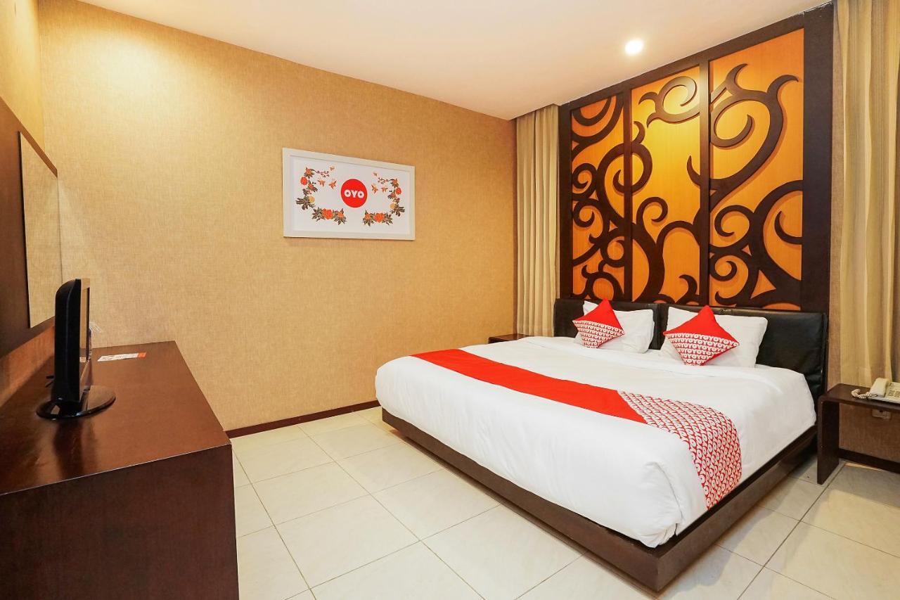 Istana Permata Ngagel Hotel Surabaya Ngoại thất bức ảnh