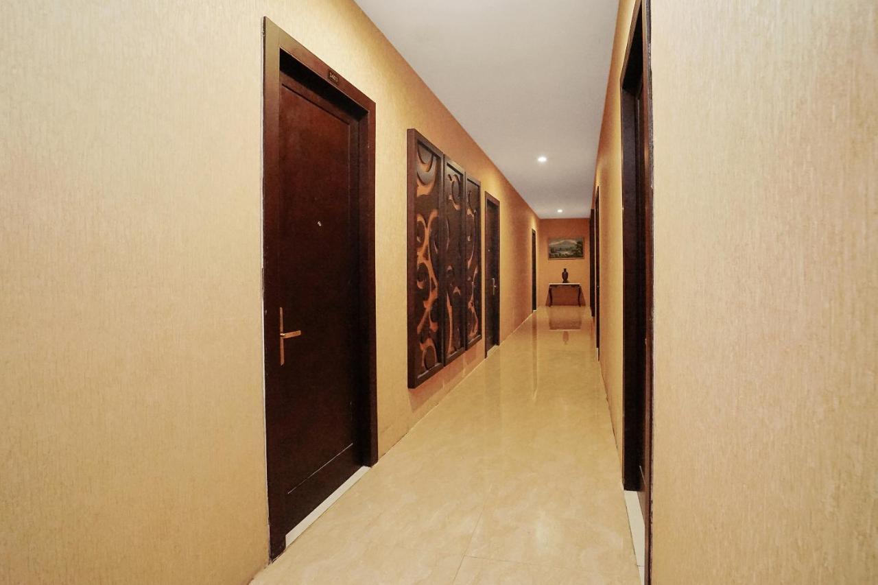 Istana Permata Ngagel Hotel Surabaya Ngoại thất bức ảnh