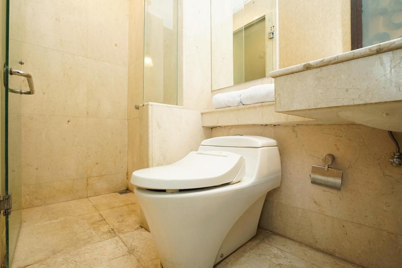 Istana Permata Ngagel Hotel Surabaya Ngoại thất bức ảnh